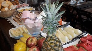 Free daily buffet breakfast - Hospedaria Pedra do Sol (Paraty)