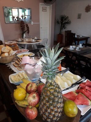 Gratis frukostbuffé varje dag 