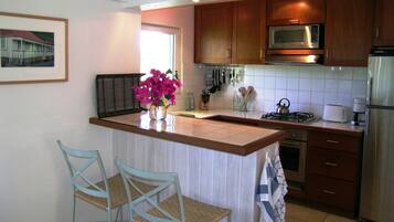 Refrigerador, microondas, horno y lavavajillas