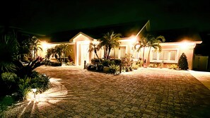 Exterior - Luxury Villa · Heated Saltwater Pool & Spa · Steps to Beach (Holmes Beach)