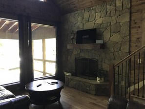 Interior - Lake Martin alabama, Cozy Couple Or Small Family. Pontoon Boat Rentals Available (Alexander City)