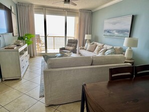 Smart TV, DVD player, table football, ping pong