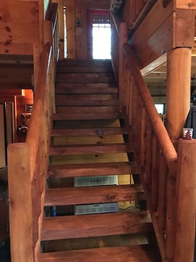 Heaven on Earth! RELAX in the woods in this cabin in beautiful Kibler Valley