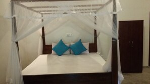 3 عدّة غرف نوم ومكتب وواي فاي مجانًا وملاءات أسرّة