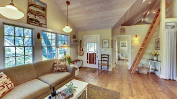 TV, fireplace, books, stereo