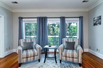 Wonderful 4BR/4BA Home! Sleeps 12!  Amenity Cards Available! Close to Beach!