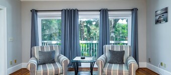 Wonderful 4BR/4BA Home! Sleeps 12! Amenity Cards Available! Close to Beach!