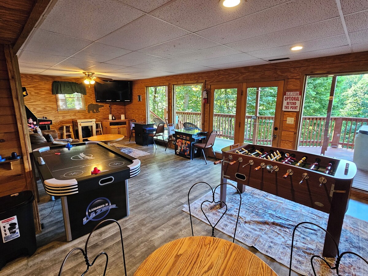 Photo 64 of A+VIEWS Lrg Families&Grps Theater HotTub Arcade Pool Foosball min to Natl park