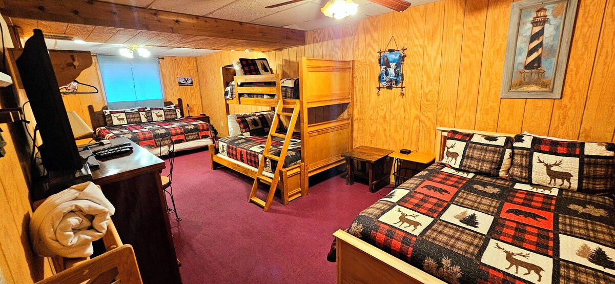 Photo 76 of A+VIEWS Lrg Families&Grps Theater HotTub Arcade Pool Foosball min to Natl park