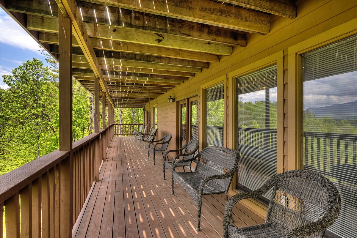 Photo 83 of A+VIEWS Lrg Families&Grps Theater HotTub Arcade Pool Foosball min to Natl park
