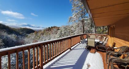 Amazing Views! > Dollywood, Hot Tub, Theater, Games, Resort Pool, Pet Friendly