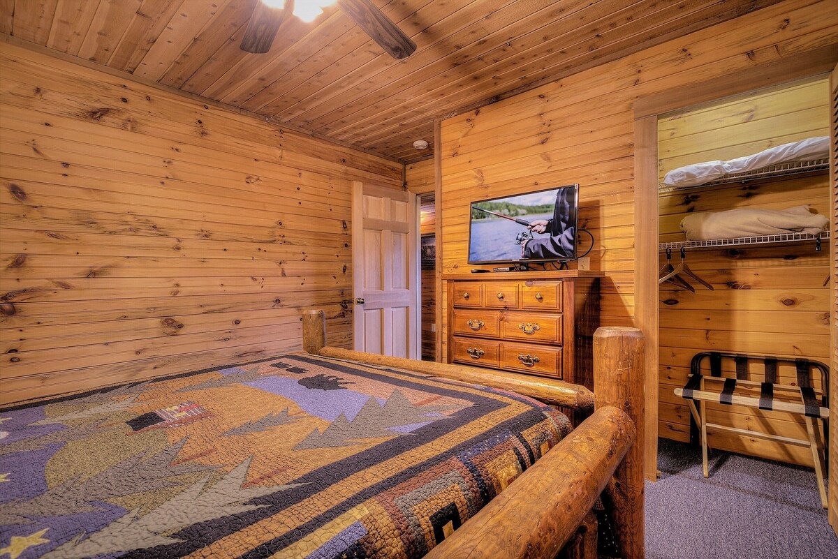Photo 86 of A+VIEWS Lrg Families&Grps Theater HotTub Arcade Pool Foosball min to Natl park