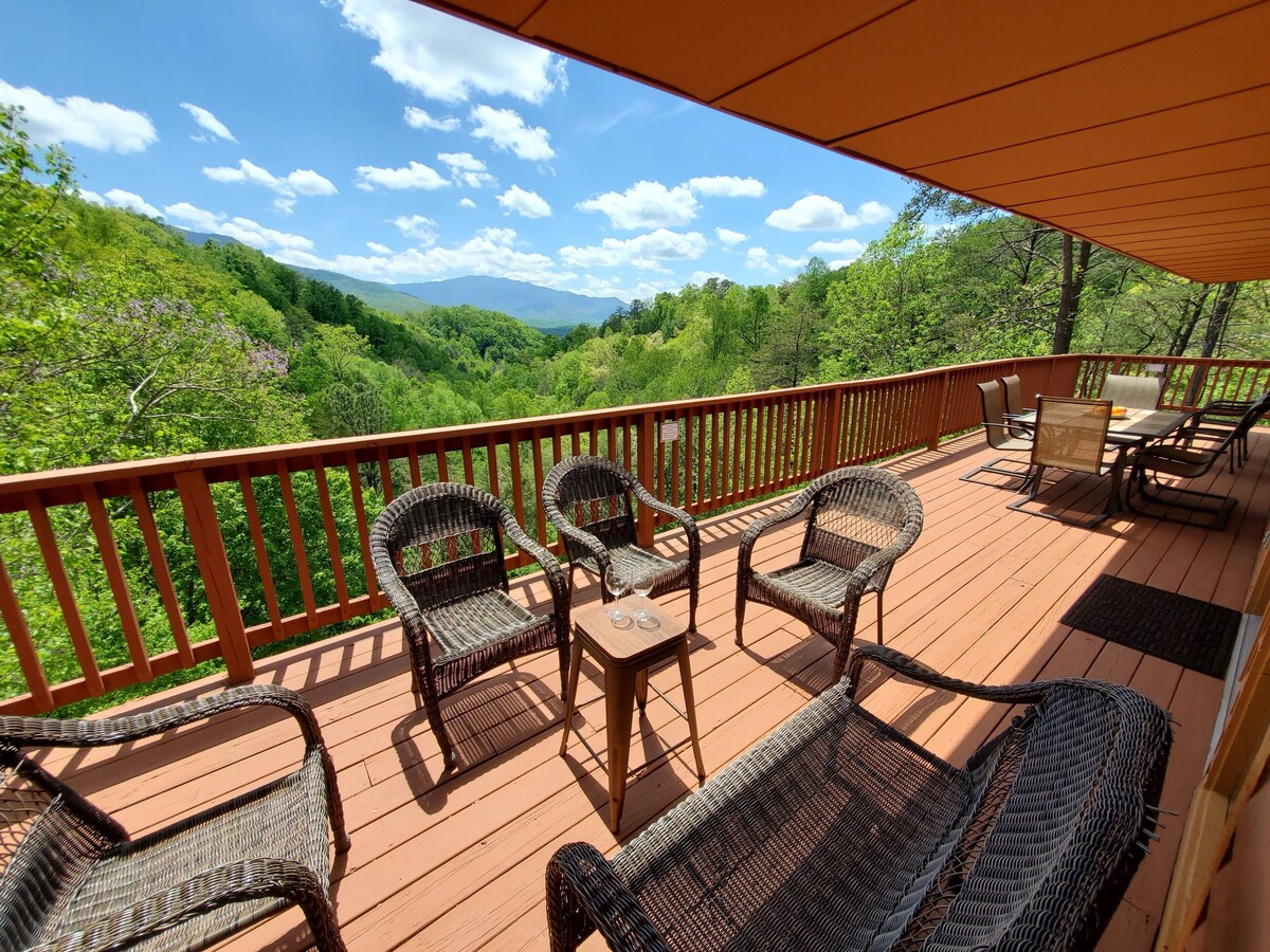 Photo 77 of A+VIEWS Lrg Families&Grps Theater HotTub Arcade Pool Foosball min to Natl park