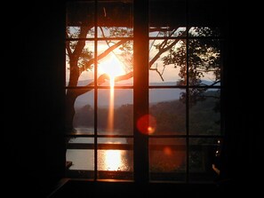 Interior - Log Cabin with a spectacular view of the Shenandoah River and the Massanutten Mo (Front Royal)