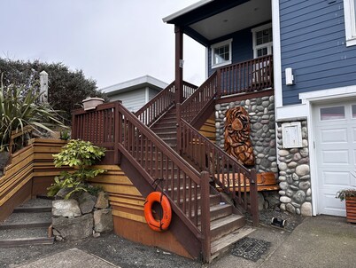 LAST MIN DEAL SEPT 30% OFF!!MIN WALK TO THE SAND!OCEAN VIEW HOUSE HOT TUB