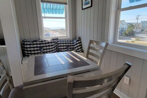 Interior - Oceanfront Townhouse steps to the Beach (Atlantic Beach)