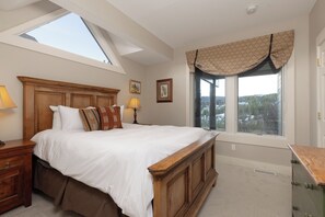 5 soverom, strykejern/-brett, wi-fi (inkludert) og sengetøy