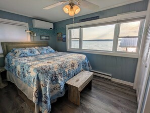 4 makuuhuonetta, työpöytä, silitysrauta/-lauta, ilmainen Wi-Fi