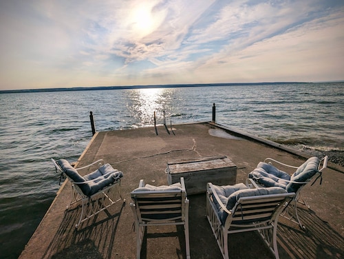 Charming Cottage  LITERALLY on  Lake --Pet Friendly with Guest Cottage