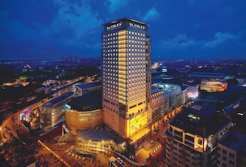 St. Giles Boulevard Hotel