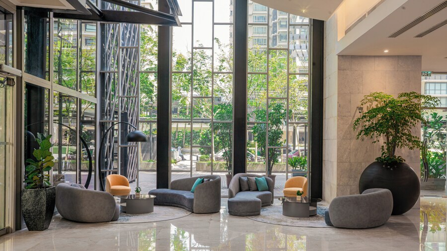 St. Giles Boulevard Hotel