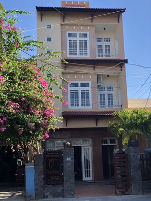 Front of property - Three Palms Homestay (Da Nang)