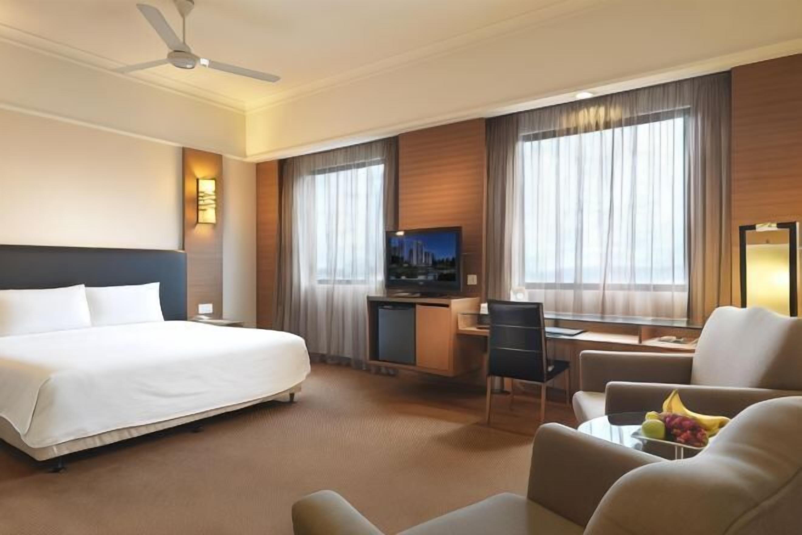 1 bedroom, in-room safe, desk, soundproofing