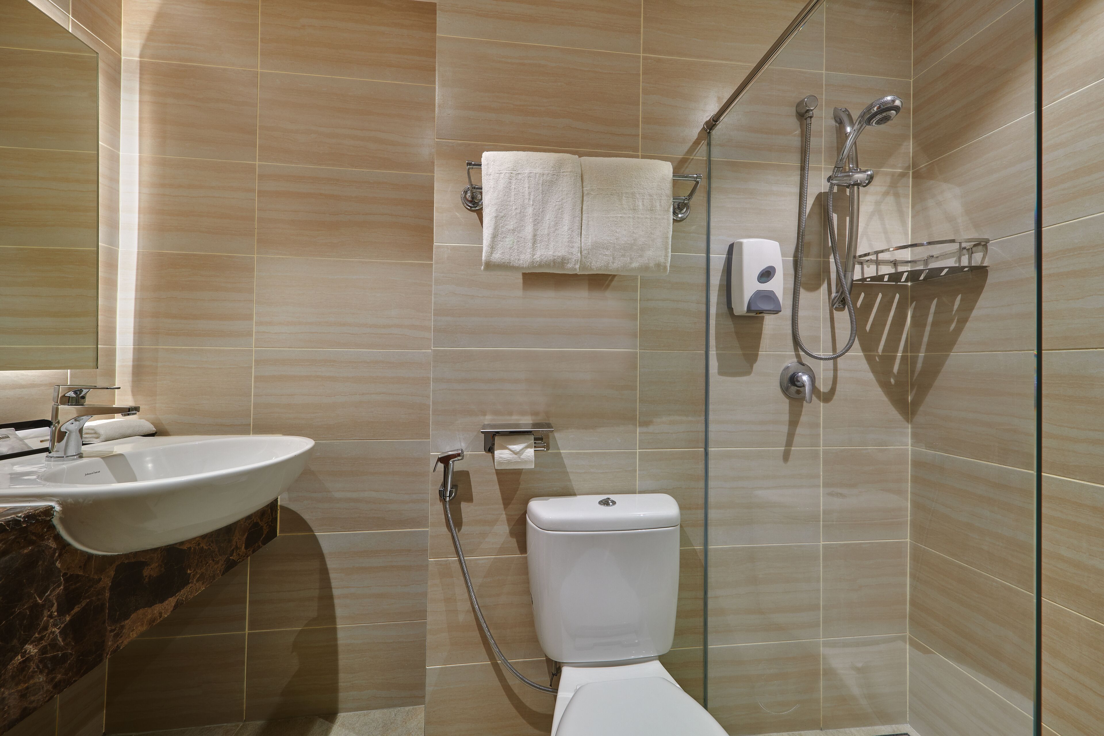 shower, free toiletries, towels