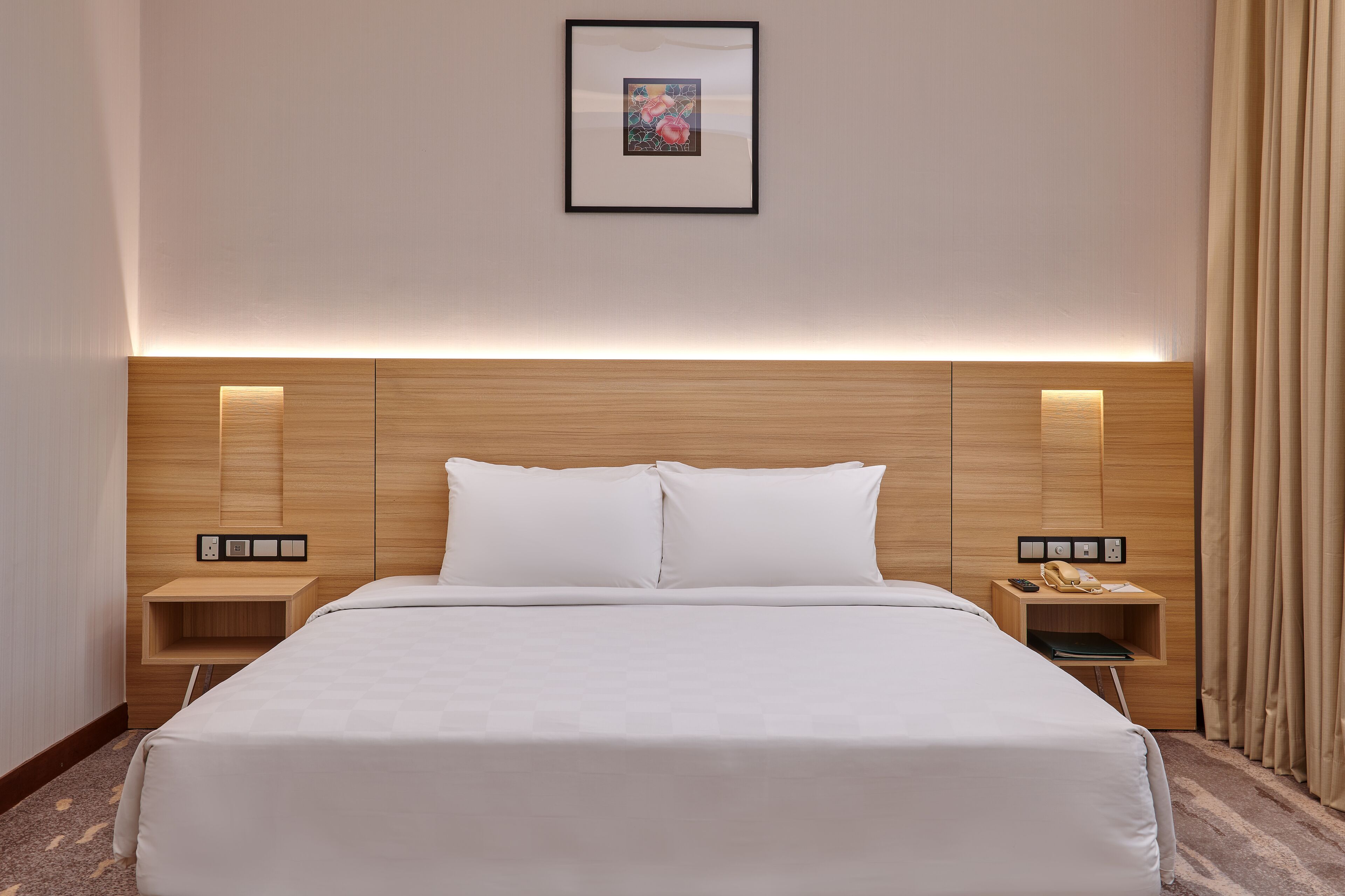 superior room, 1 queen bed, city view | in-room safe, desk, soundproofing, iron/ironing board