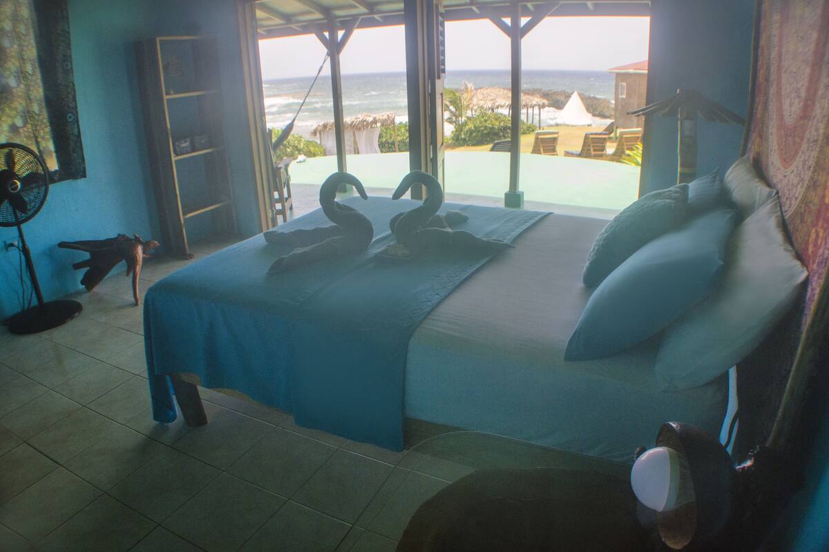 Seafront villa | 1 dormitorio, caja fuerte, cunas (de pago) y wifi gratis