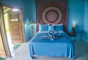 Seafront villa | 1 bedroom, in-room safe, individually decorated, individually furnished - Go Natural Jamaica Retreats (Long Bay)