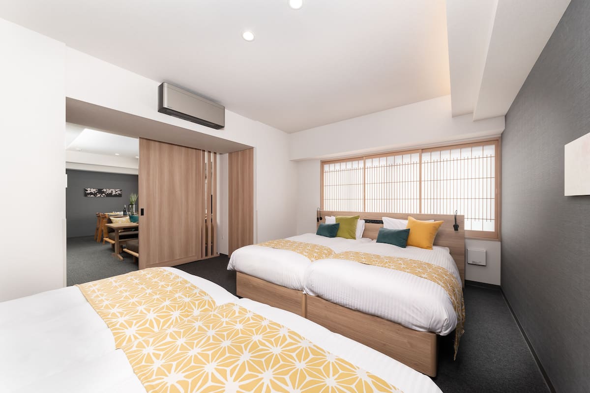 One-Bedroom Apartment (4 Single-Beds)