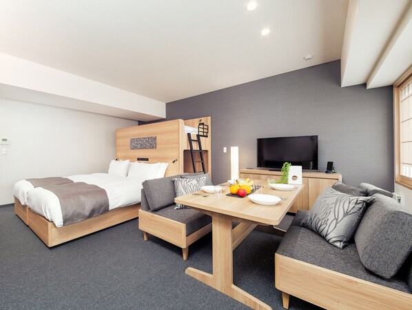 Down comforters, in-room safe, blackout drapes, iron/ironing board