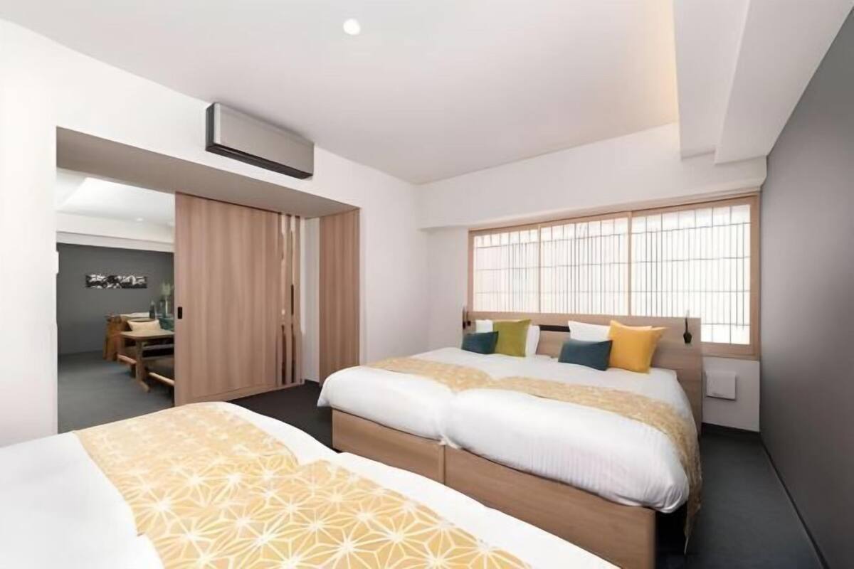 1 bedroom, down duvets, in-room safe, blackout curtains