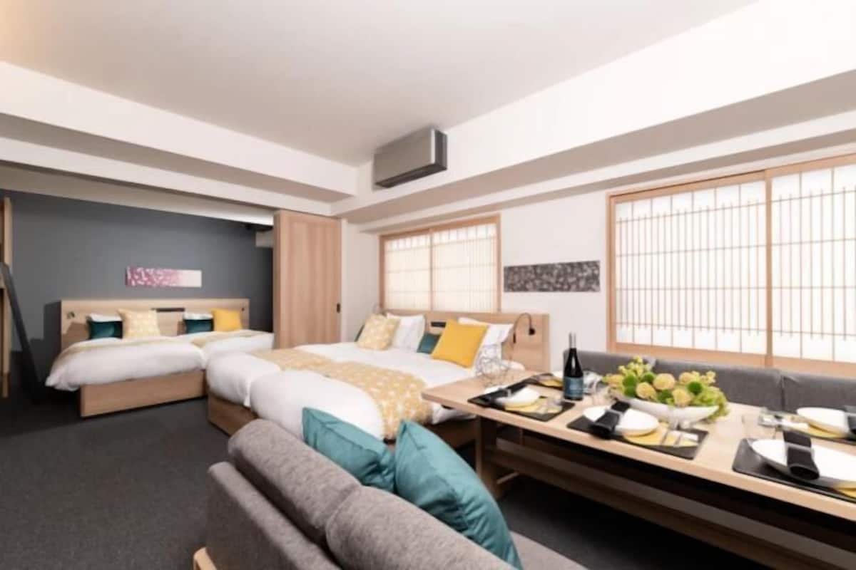 1 bedroom, down duvets, in-room safe, blackout curtains
