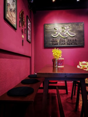 Restaurant - Tian Tian Hostel (Bangkok)