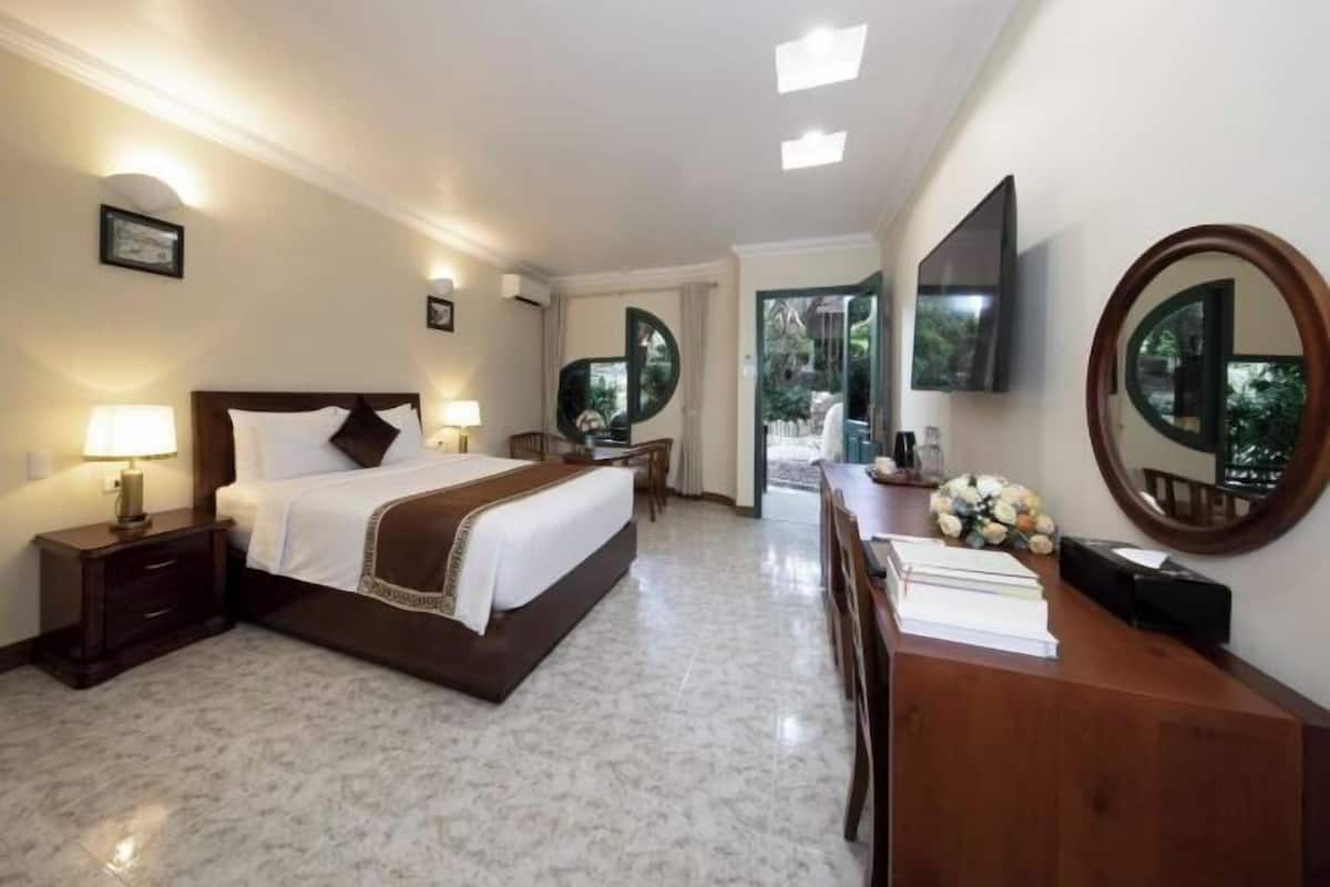 1 bedroom, minibar, in-room safe, individually decorated