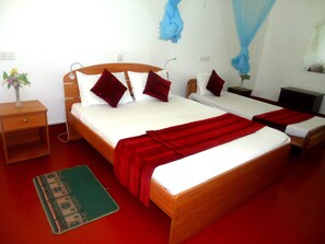 Standard Double or Twin Room | Desk, free WiFi - White Sand Beach Inn (Nilaveli)