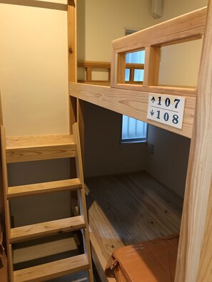 In-room safe, free WiFi - Hostel Panda No Negura (Amami)