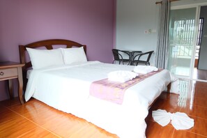 Standard-Doppelzimmer | Verdunkelungsvorhänge, kostenloses WLAN