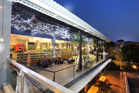 餐厅. 丹戎科杜海滩度假村