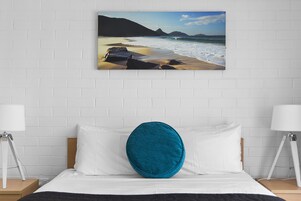 2 Bedroom Unit | Living room