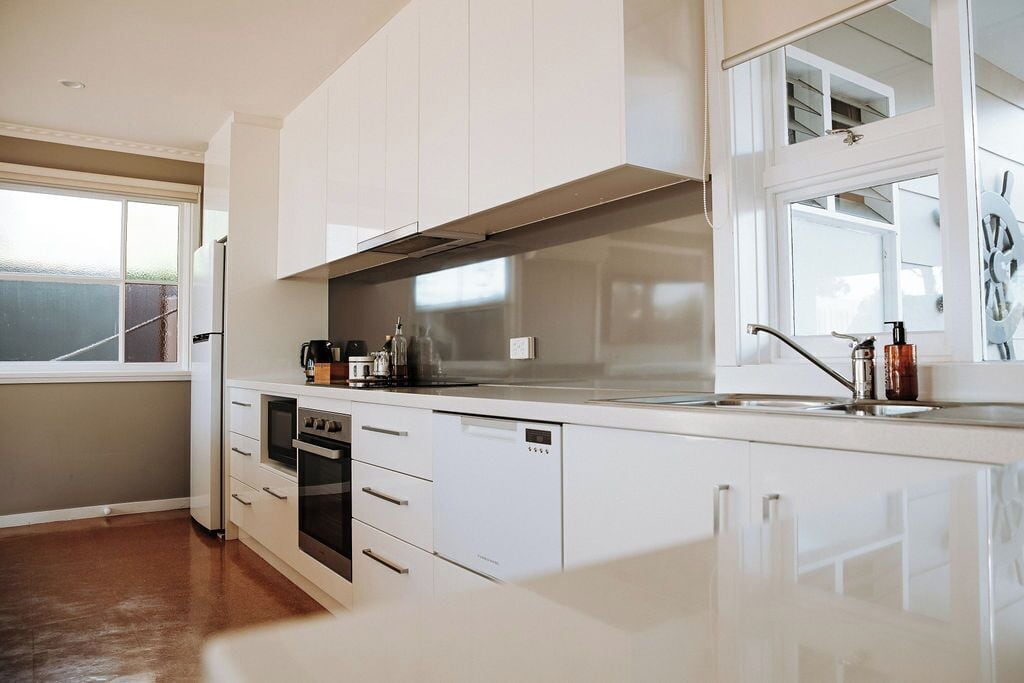 House, 1 Bedroom, Ocean View (The Nook) | Private kitchen | Fridge, microwave, stovetop, coffee/tea maker