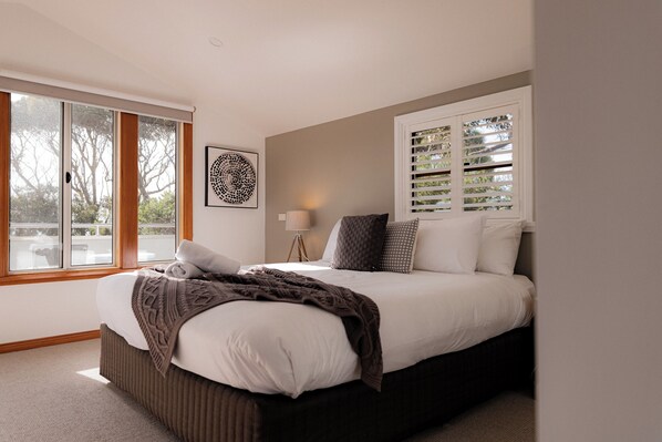 Casa, 2 habitaciones, vistas al mar (The House) | Sistema de insonorización, tabla de planchar con plancha, cuna de viaje