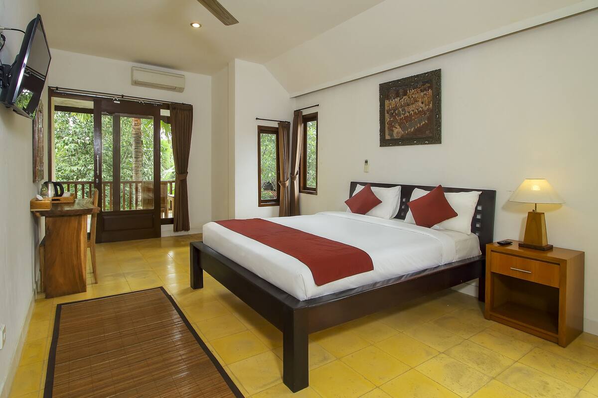 Deluxe Double or Twin Room, 1 Bedroom, Garden View | Desk, soundproofing, iron/ironing board, free WiFi