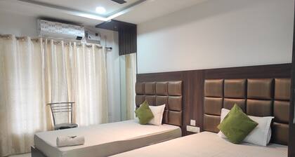 Indira Lodge