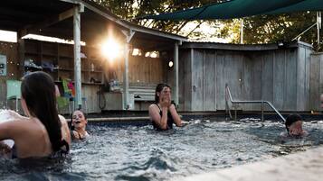 2 piscinas al aire libre