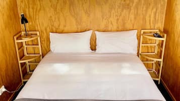 Deluxe-Ferienhütte, 1 Queen-Bett | WLAN, Bettwäsche