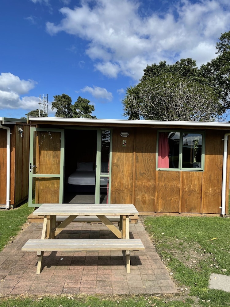 Athenree Hot Springs & Holiday Park by null