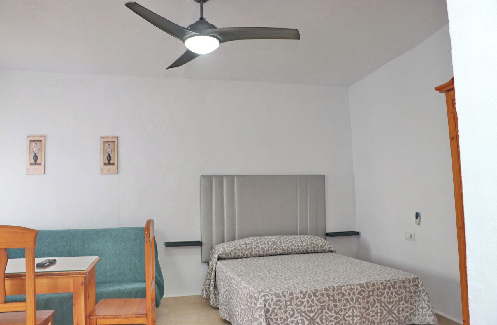1 dormitorio y ropa de cama